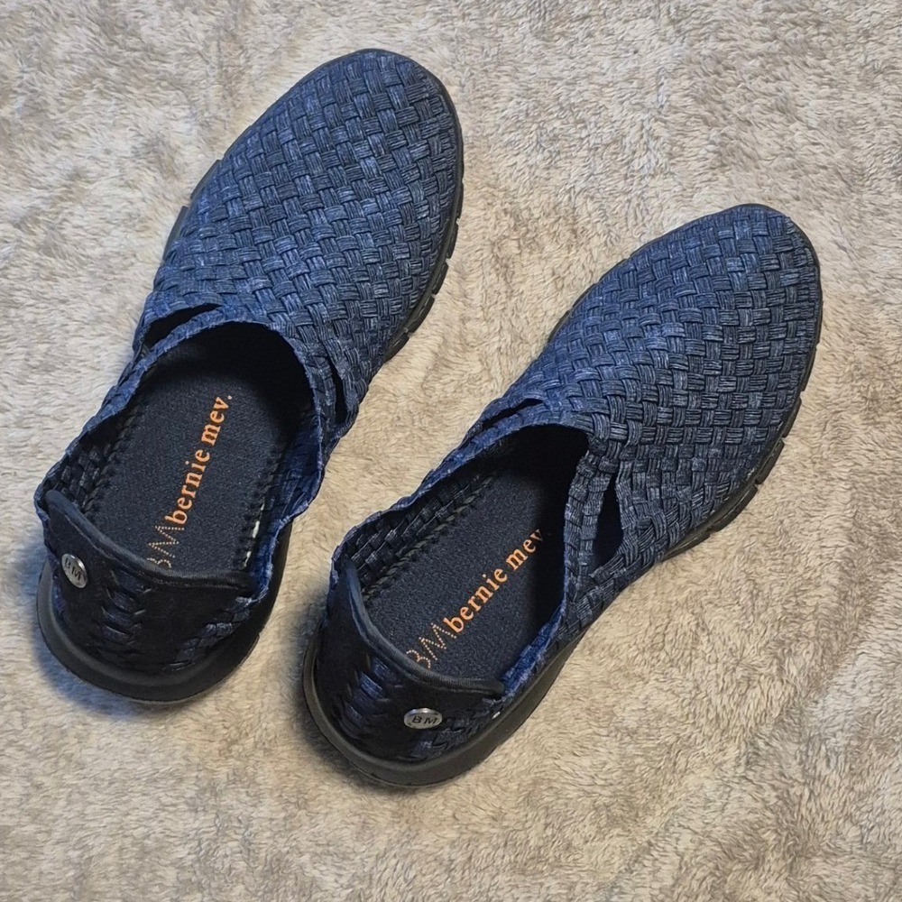 Bernie Mev Women Woven Elastic Slip On Sneakers Navy Blue Pointed Toe Flats 36